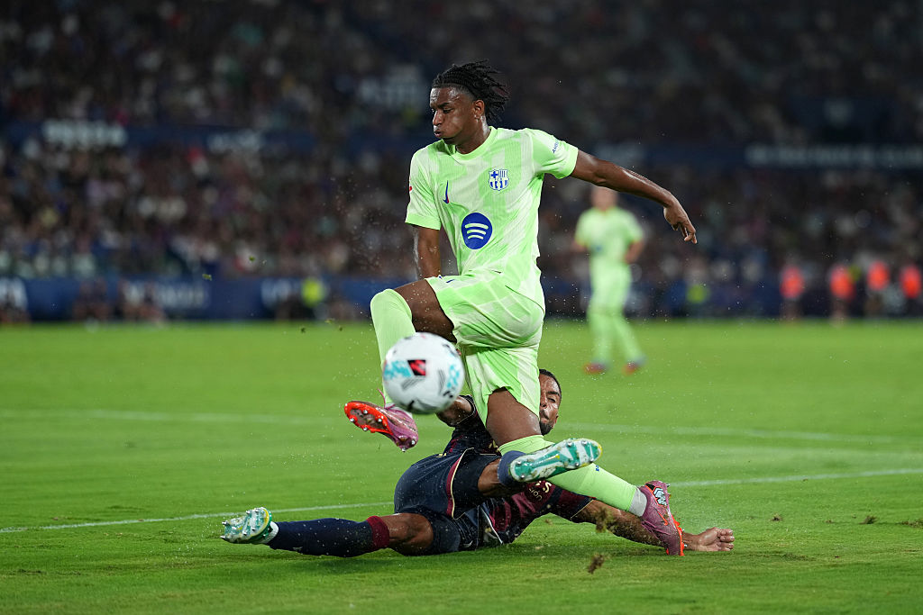 Alejandro Balde Injured and Set to Miss Three Weeks of Action Alejandro Balde Injured and Set to Miss Three Weeks of Action