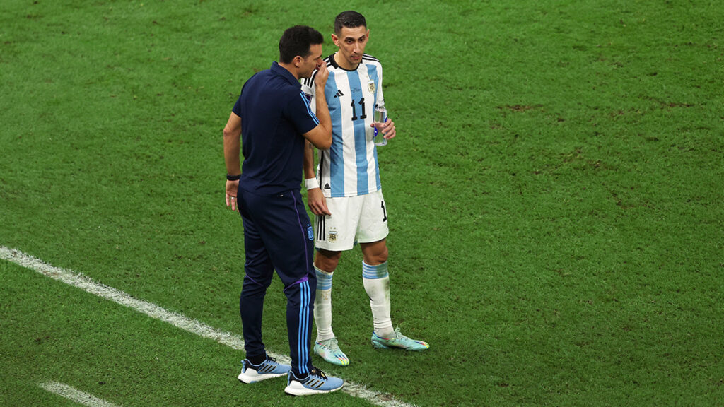Ángel Di María Advocates for Lifetime Contract for Lionel Scaloni
