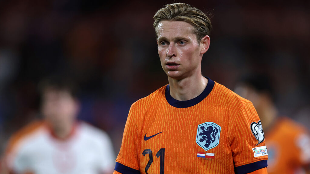 Barcelona Faces De Jong’s Departure as Dutch Midfielder Exits National Team Camp Due to Injury