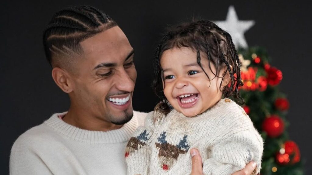 Barcelona’s Raphinha Claims Disneyland Discriminated Against His Son