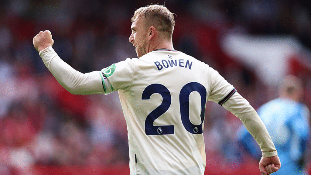 Bowen Discusses Fan Interaction Following EFL Cup Exit