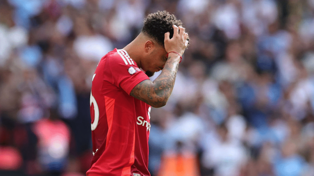 Carragher Critiques Sancho’s Performance: ‘I Don’t Know What His Thing Is’