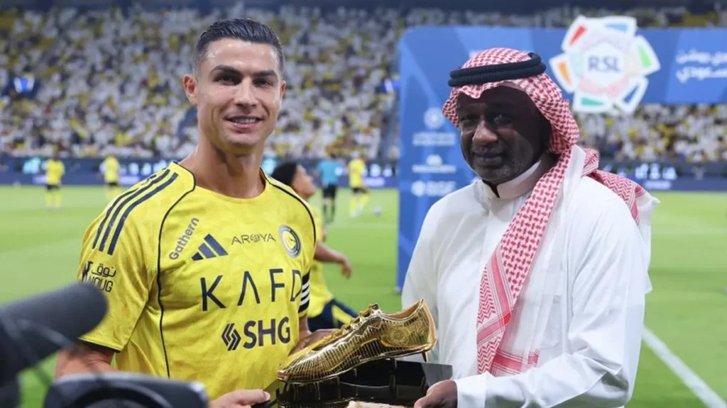 Cristiano Ronaldo Honored with the Golden Boot for 2024/25 Season