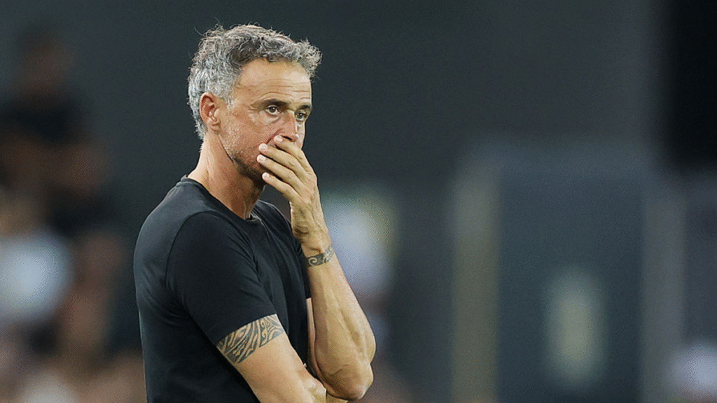 Enrique Adopts Rugby Strategies to Enhance PSG’s Performance