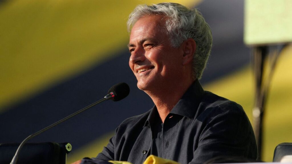 Fenerbahçe Chooses Mourinho Successor but Faces Rejection