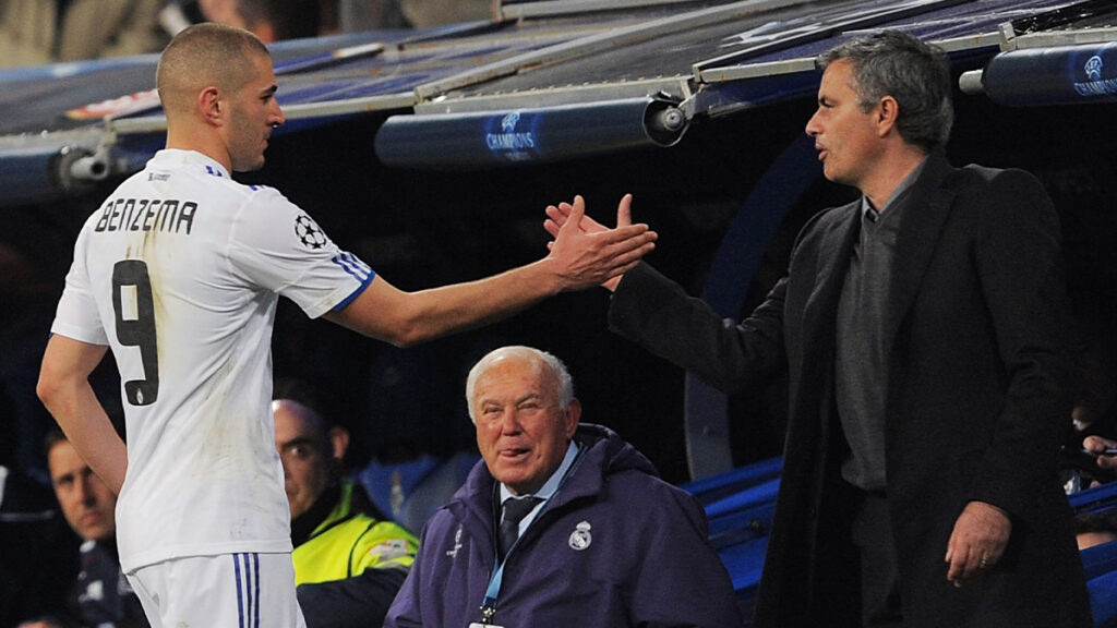 José Mourinho Aims to Bring Karim Benzema on Board