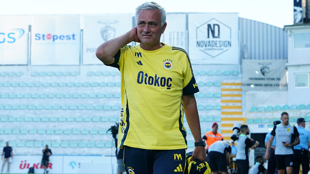 José Mourinho: “Fenerbahçe Isn’t My Level; I Aim Higher” José Mourinho: “Fenerbahçe Isn’t My Level; I Aim Higher”