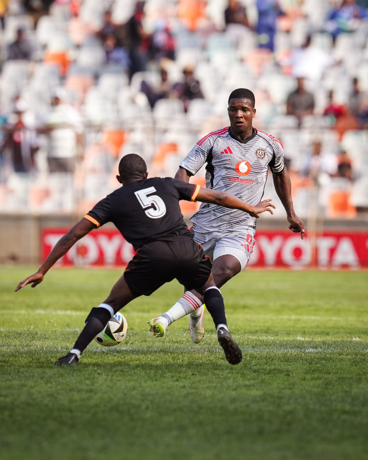 Mabasa’s Two Goals Help Orlando Pirates Continue Winning Streak in Africa