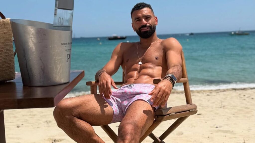 Mohamed Salah Shares Adorable Moments from Vacation with His Daughter