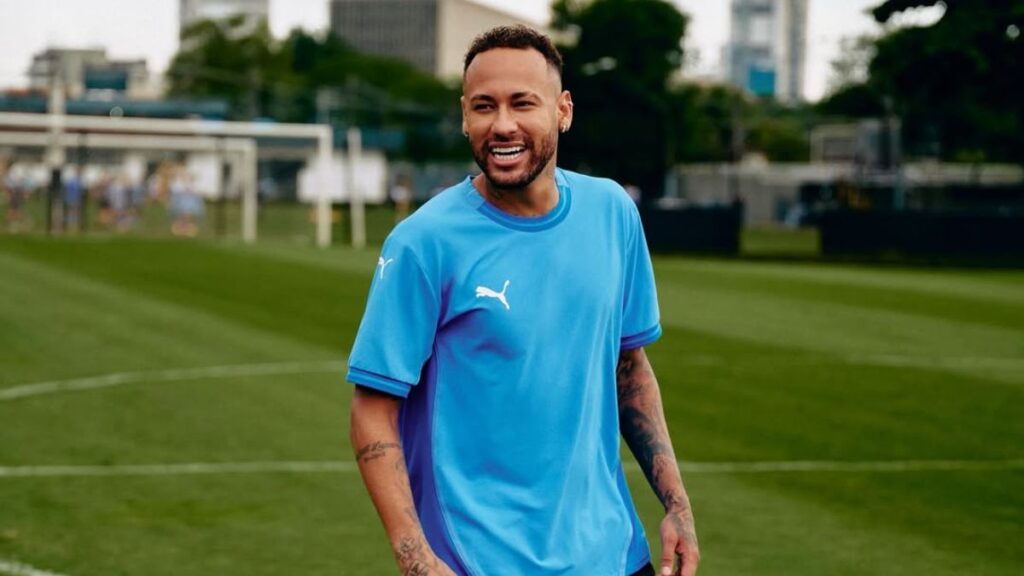 Neymar Posts Video of NFL Game Held in São Paulo, Brazil Neymar Posts Video of NFL Game Held in São Paulo, Brazil