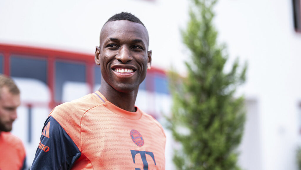 Nicolas Jackson Discusses His Goals at Bayern, Downplaying Focus on Starting 40 Matches