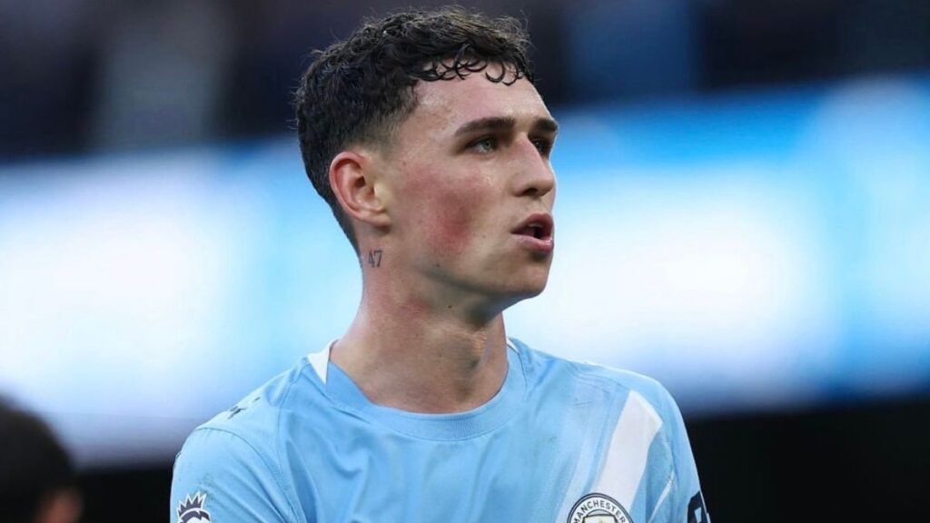Phil Foden Honors Late Boxer Ricky Hatton with Floral Tribute