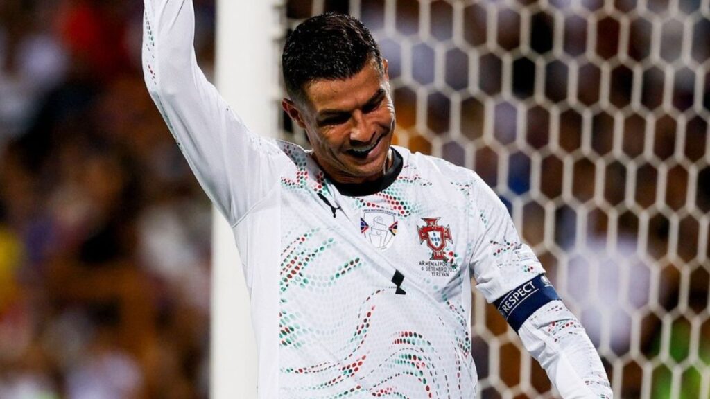 Ronaldo Shares Thoughts on Winning the Greatest Player of All Time Award at Liga Portugal Awards