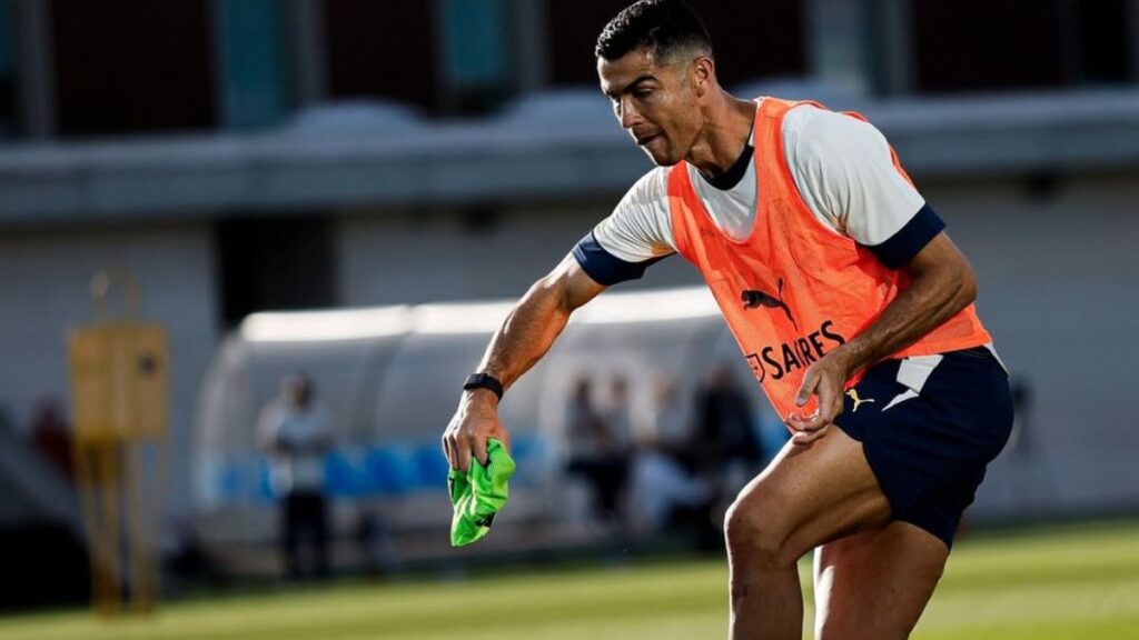 Ronaldo Shares Training Photo with Portugal National Team as Match Day Approaches