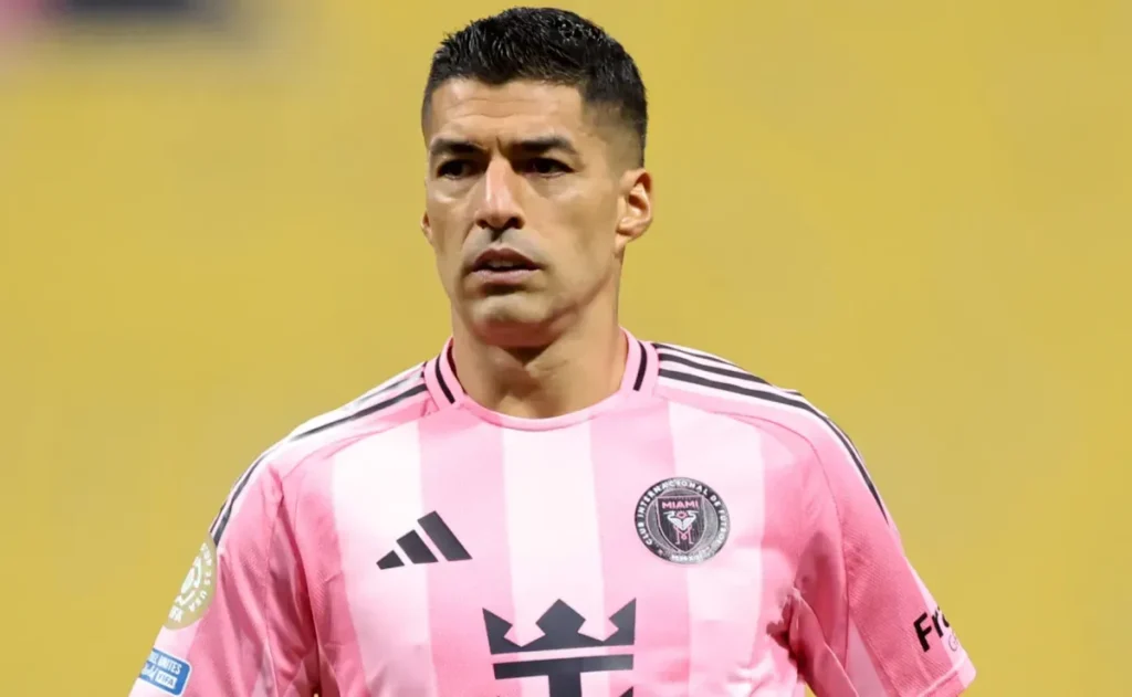 Sounders Fan Pokes Fun at Luis Suarez Following Spitting Incident in 2025 Leagues Cup Final