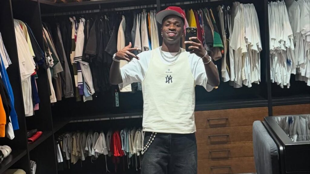 Vinicius Offers Glimpse into His Luxurious Lifestyle with Personal Photos