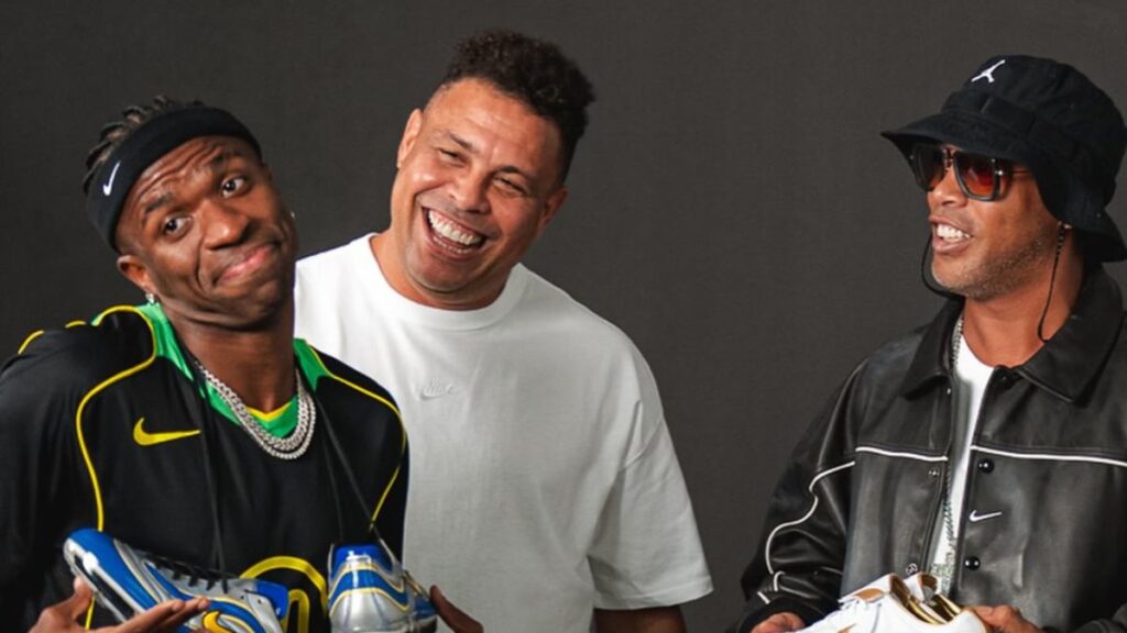 Vinicius Posts Photo with Ronaldo and Ronaldinho in Nike Advertisement Vinicius Posts Photo with Ronaldo and Ronaldinho in Nike Advertisement