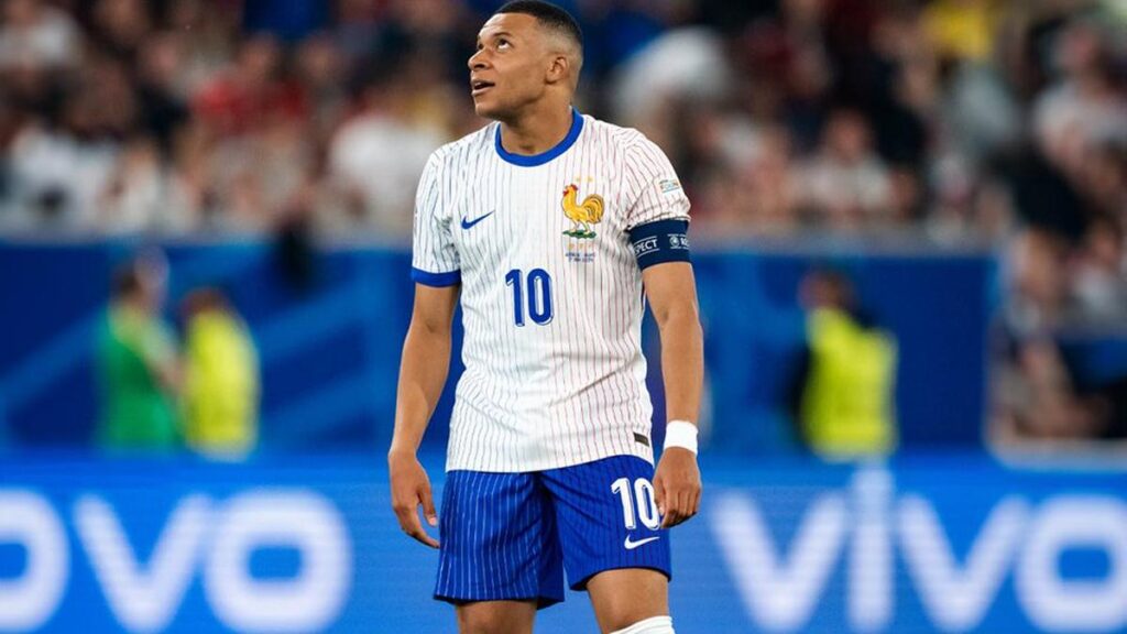Vinicius Shares Excitement Over Mbappé’s Latest Achievement