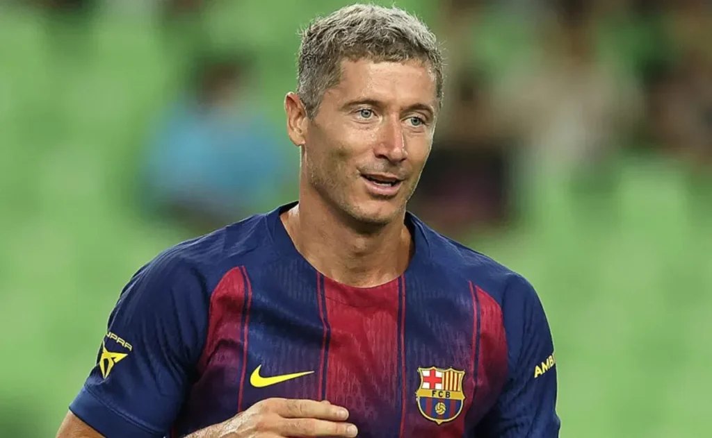 Why Is Robert Lewandowski Not Starting for Barcelona Against Rayo Vallecano Today, August 31?