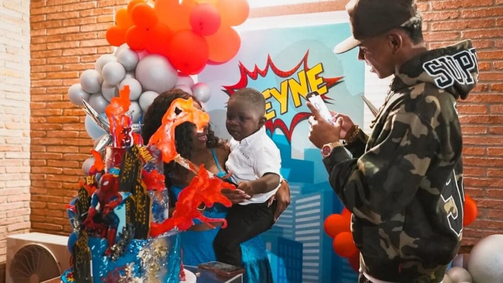 Yamal Posts Throwback Photo from His Younger Brother’s Birthday Bash