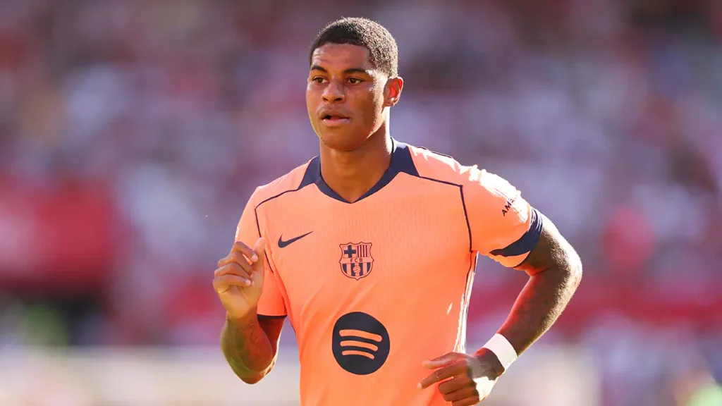 Barcelona Aims to Retain Rashford Amid Complexities