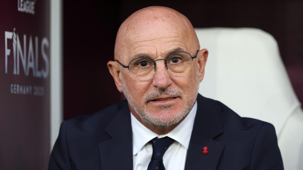 Luis de la Fuente Responds to Hansi Flick’s Criticism: ‘He Should Show More Empathy’ Luis de la Fuente Responds to Hansi Flick’s Criticism: ‘He Should Show More Empathy’