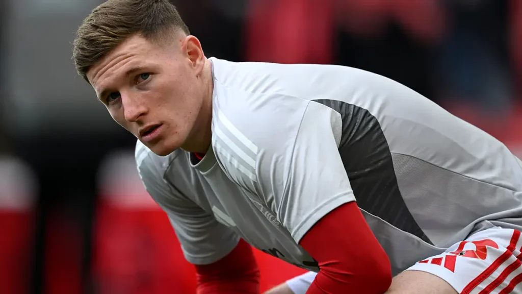 Manchester United Joins the Pursuit of Elliot Anderson