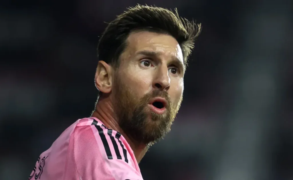 Messi Lists Djokovic, Nadal, Federer, LeBron, and Curry as Athletes He Looks Up To Messi Lists Djokovic, Nadal, Federer, LeBron, and Curry as Athletes He Looks Up To