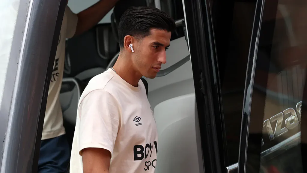 Nayef Aguerd Has a Close Encounter with a Fan at the Airport