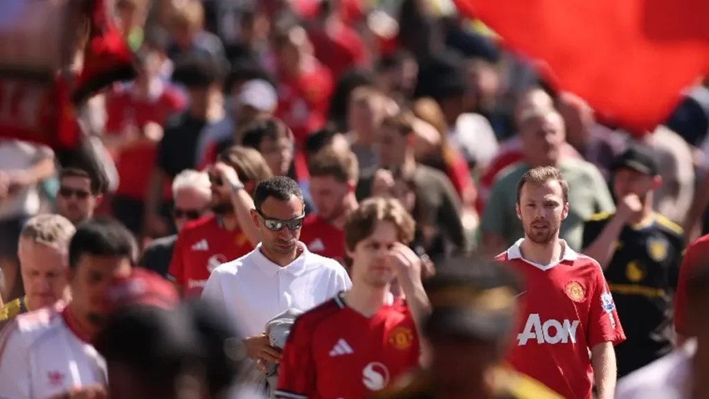 New Details on Manchester United Investment: UAE Group Aiming to Acquire the Club
