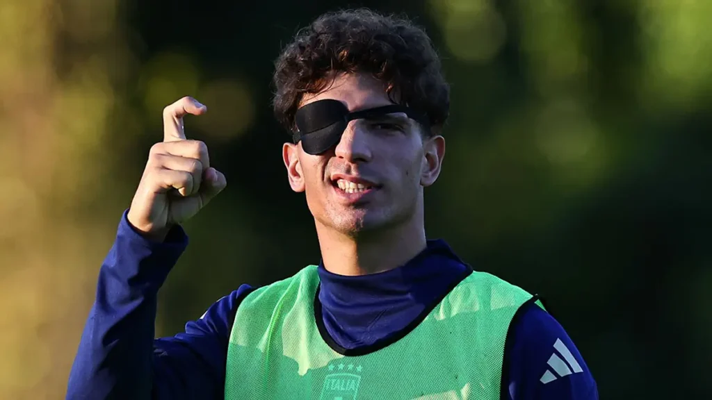 Young Italian U-21 Players Train with One Eye Covered to Improve Focus