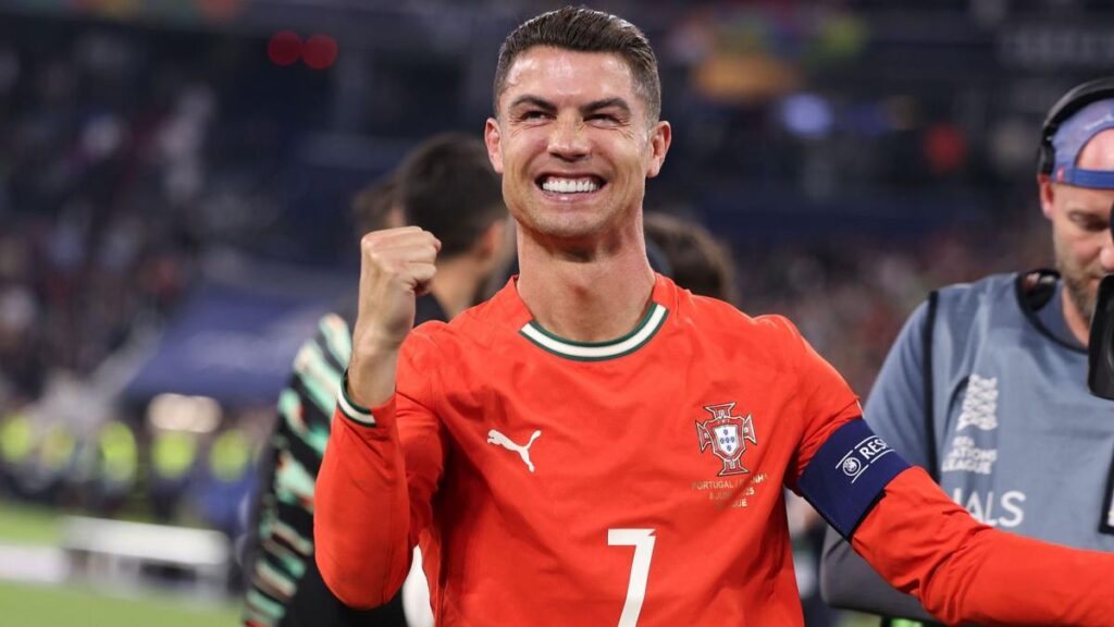Explore the Historic Moments of Cristiano Ronaldo at the 950th Career Milestone Explore the Historic Moments of Cristiano Ronaldo at the 950th Career Milestone
