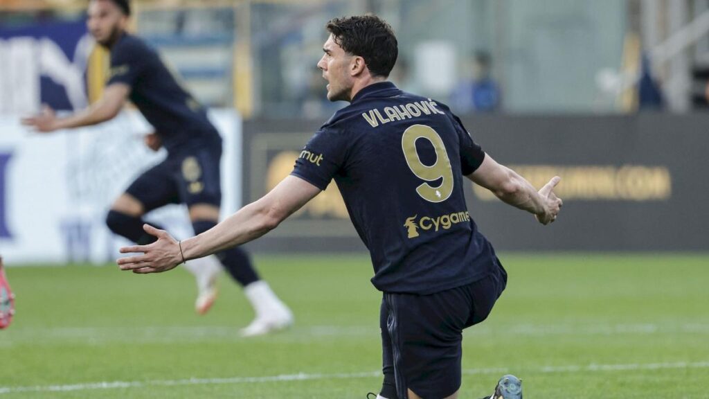 Dušan Vlahović Hints at a Possible Contract Extension Dušan Vlahović Hints at a Possible Contract Extension