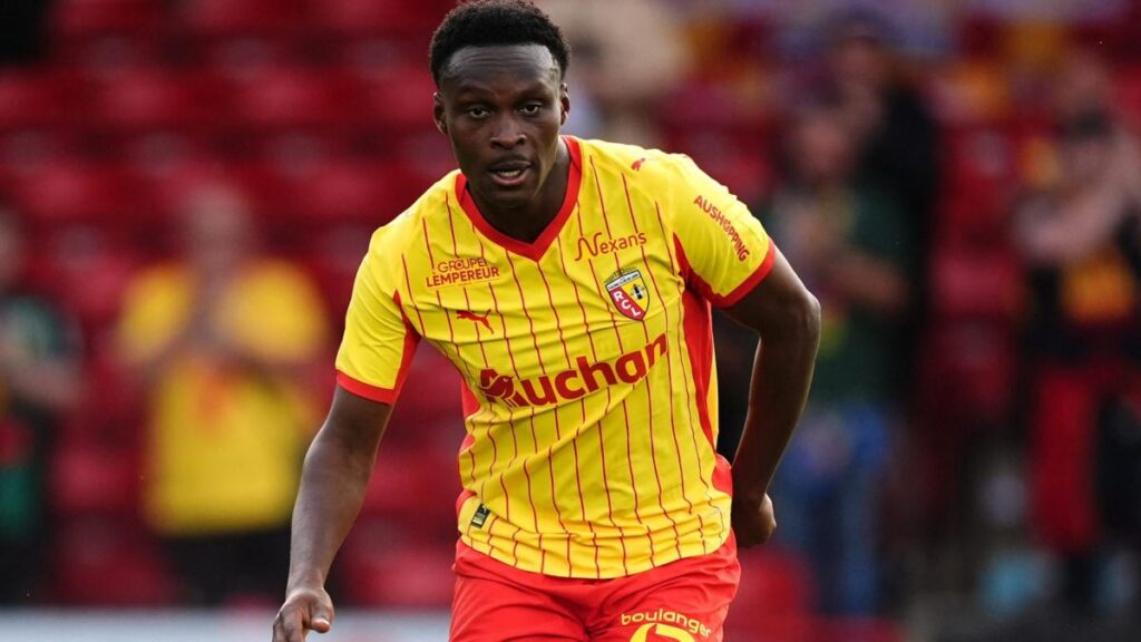 Samson Baidoo Emerges as the New Fan Favorite at Bollaert Stadium Samson Baidoo Emerges as the New Fan Favorite at Bollaert Stadium