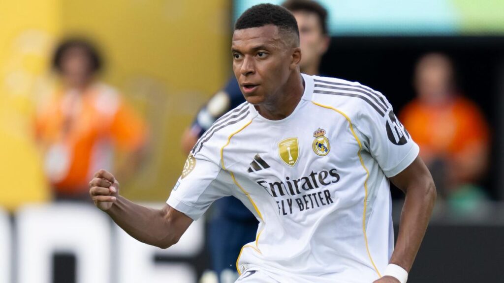 Kylian Mbappé’s Hilarious Adventures in Dubai: A Must-See Video!