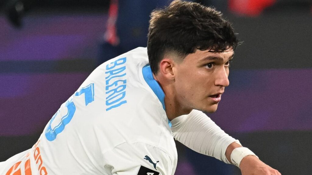 Chaos Erupts as Projectiles Fly During Nice vs. OM Match Chaos Erupts as Projectiles Fly During Nice vs. OM Match