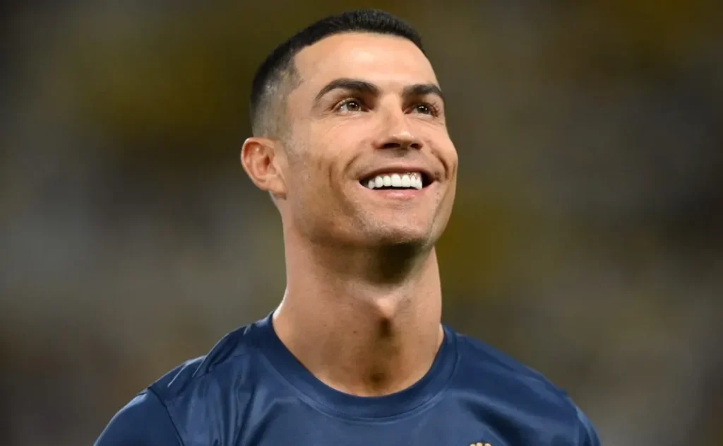 Cristiano Ronaldo Clarifies His Stance in the Ongoing Debate with Lionel Messi Cristiano Ronaldo Clarifies His Stance in the Ongoing Debate with Lionel Messi