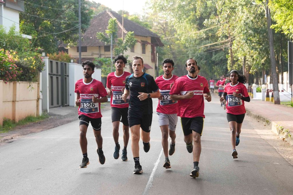 Kannur Warriors Coach Manuel Sanchez Joins Run, Boosts Morale of Contestants Kannur Warriors Coach Manuel Sanchez Joins Run, Boosts Morale of Contestants