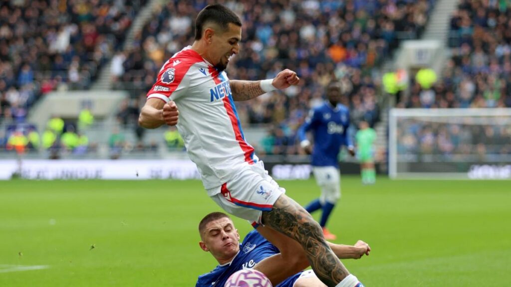 PSG Targets Potential Replacement for Achraf Hakimi