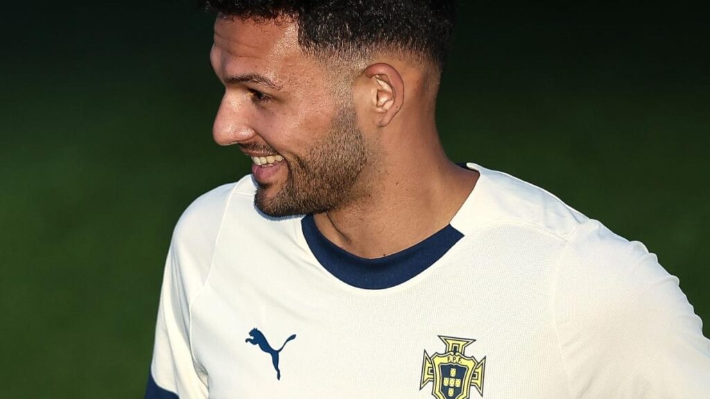 Roberto Martínez Praises Gonçalo Ramos’ Performance and Potential Roberto Martínez Praises Gonçalo Ramos’ Performance and Potential