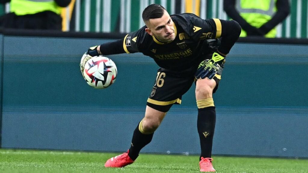 Anthony Lopes’s Outspoken Critique of Refereeing Decisions Anthony Lopes’s Outspoken Critique of Refereeing Decisions