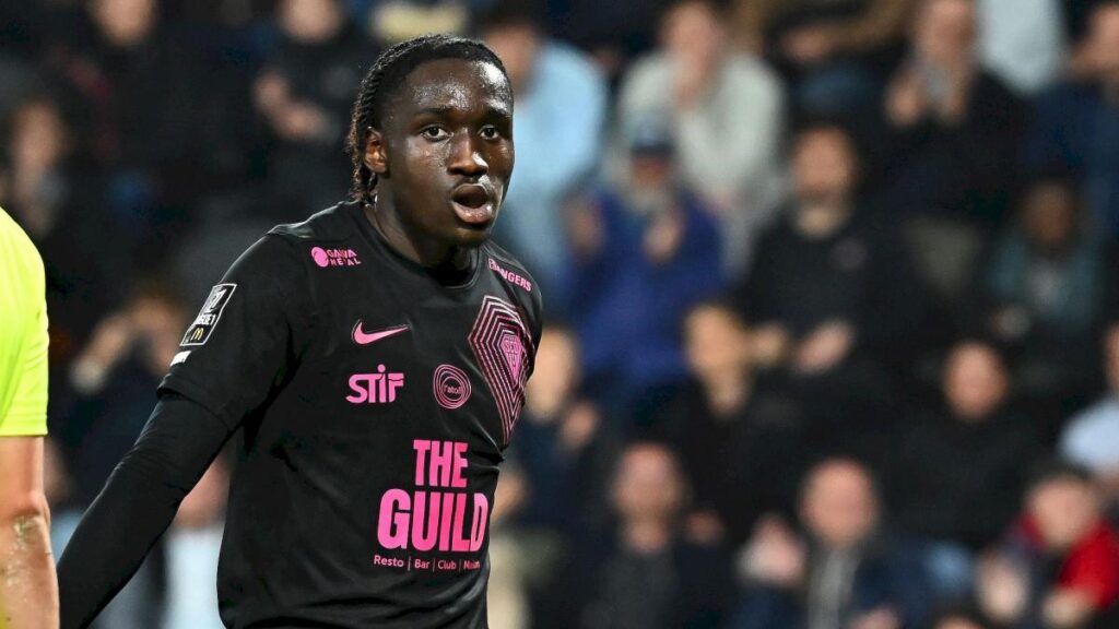 Sidiki Chérif: The Rising Star of SCO Shaking Up Ligue 1 Defenses Sidiki Chérif: The Rising Star of SCO Shaking Up Ligue 1 Defenses