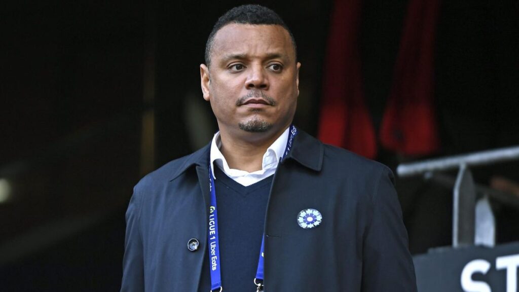 Lyon Takes Aim at Refereeing Decisions Against PSG!