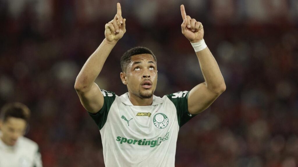 Barça Eagerly Awaits the Arrival of Vitor Roque