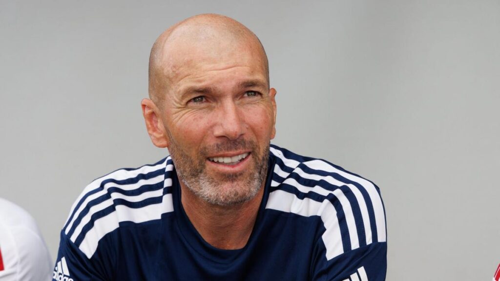 Media Calls for Zinedine Zidane to Take the Helm Again Media Calls for Zinedine Zidane to Take the Helm Again