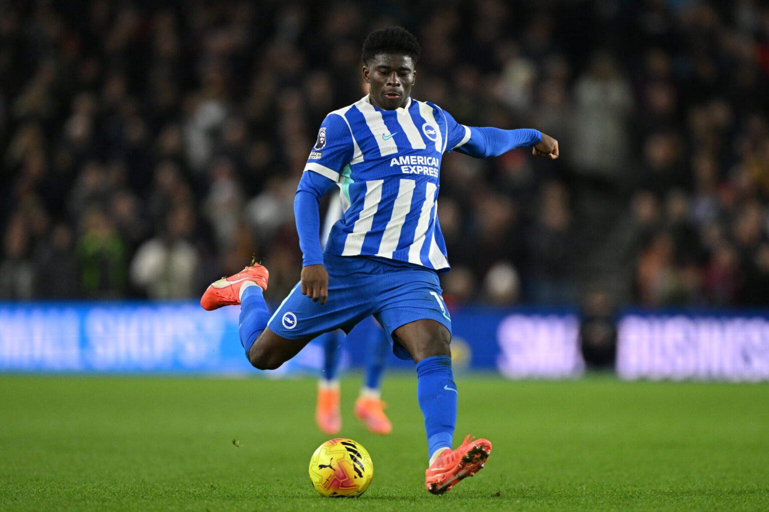 Brighton Midfielder Baleba Aims to Become the World’s Best