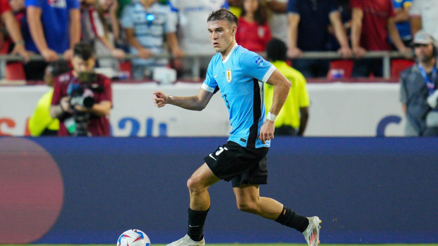 European Clubs Team Up with Galatasaray to Pursue Manuel Ugarte