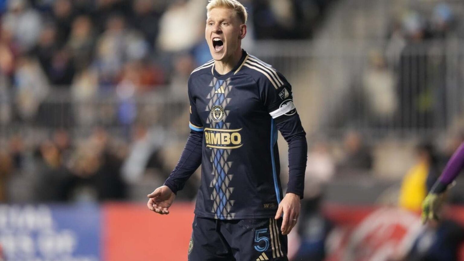 Galaxy Signs Defender Jakob Glesnes from Union