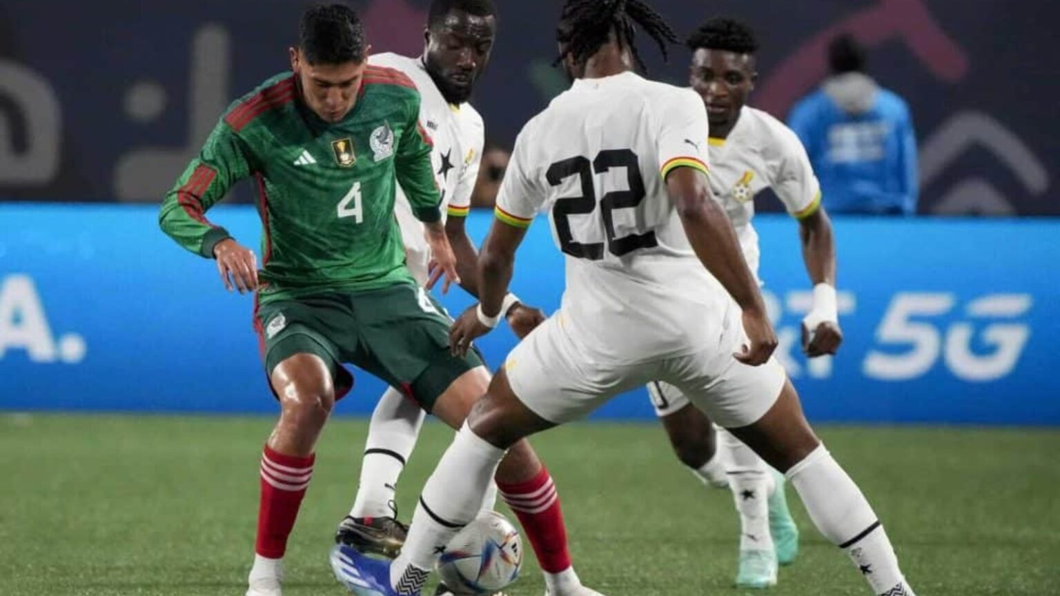 Manchester United Targets Antoine Semenyo for Wingback Position: A Smart Strategy or a Risky Move?