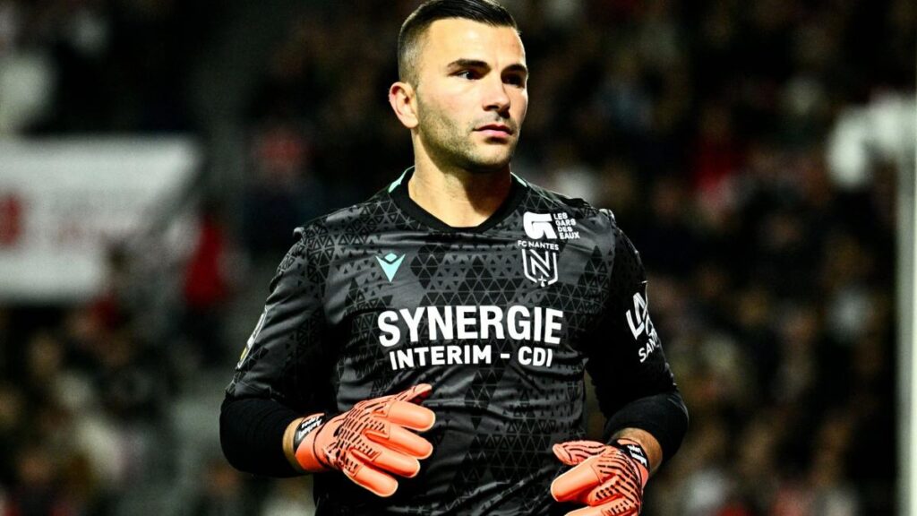 Anthony Lopes Delivers a Heartfelt Speech Upon His Touching Return to Lyon Anthony Lopes Delivers a Heartfelt Speech Upon His Touching Return to Lyon